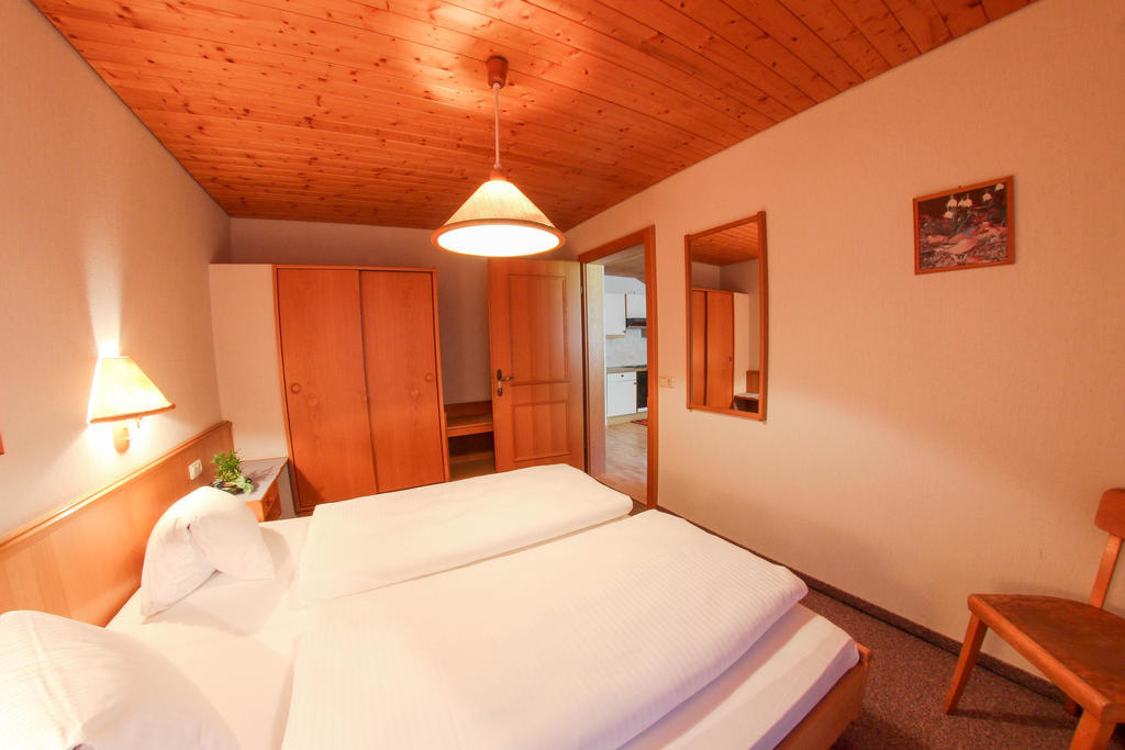 Pension Kröll St. Jakob in Defereggen Zimmer foto